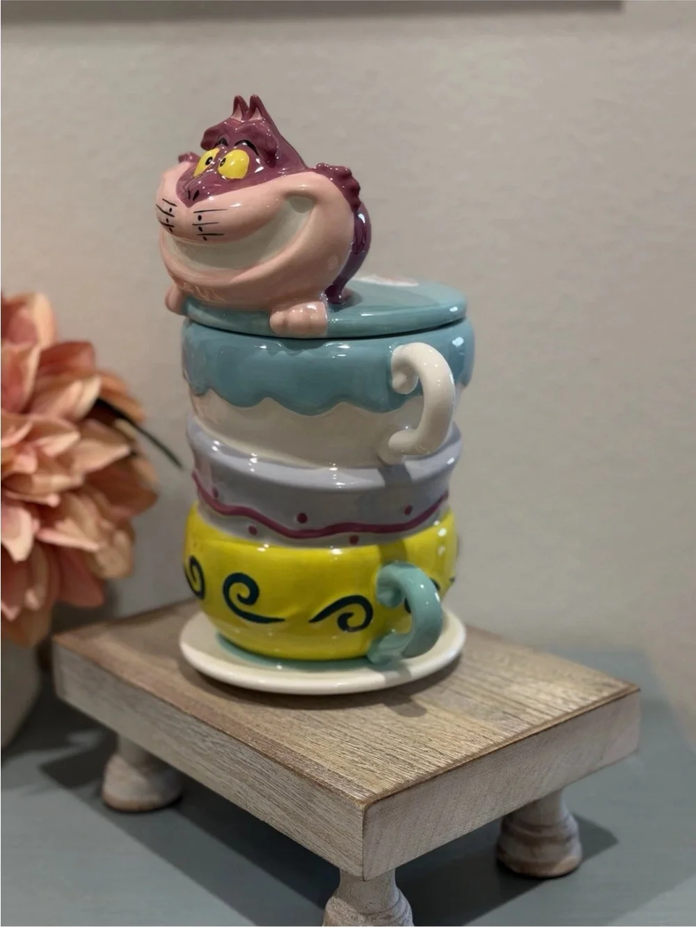 Disney Alice in Wonderland Cheshire Cat Cookie Jar Stacked Teacups